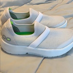 OOFOS Women’s Size 8
